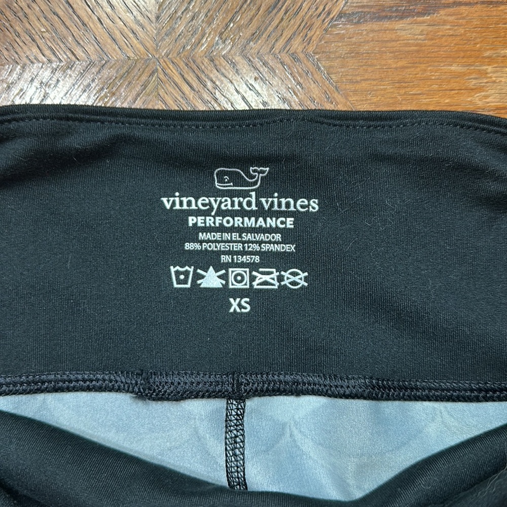 Vineyard Vines Euc Performance Crop Leggings In W… - image 4